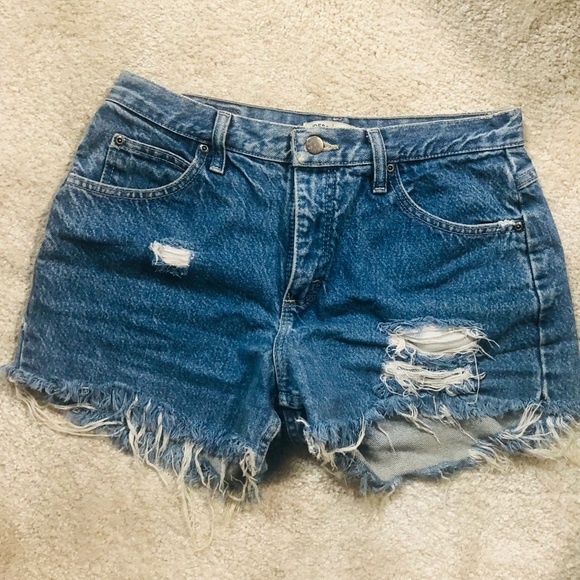 Vintage Denim Cut-offs (perfectly distressed) - Picture 4 of 7